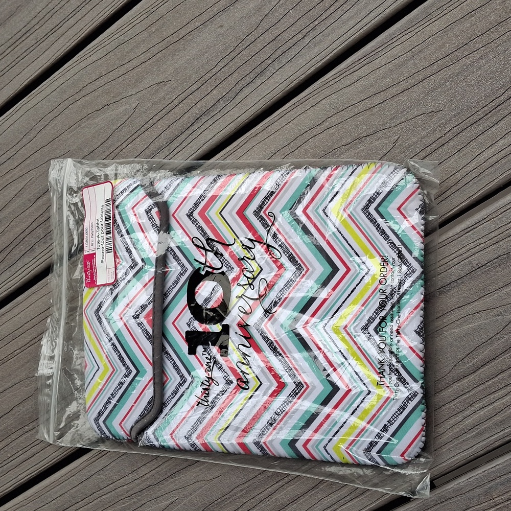 Tablet tote